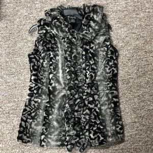 Women’s Faux Fur vest-Size S